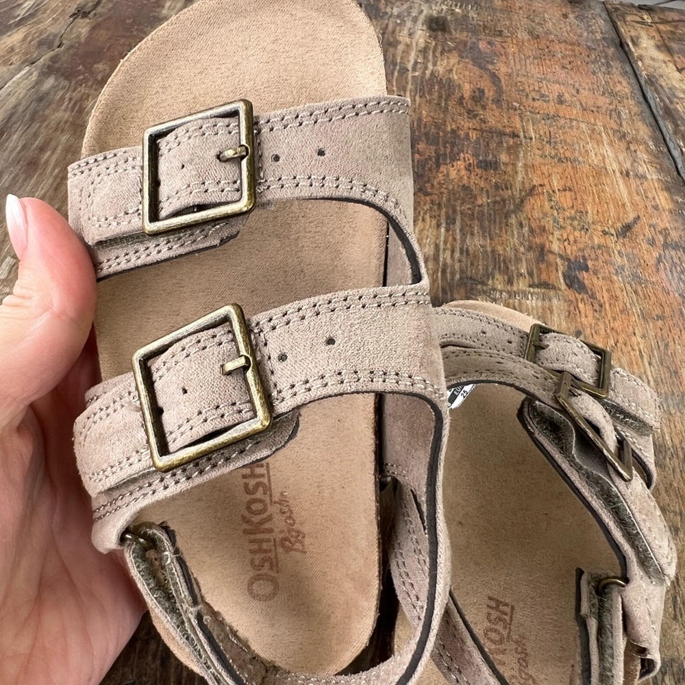 Oshkosh kid’s sandals